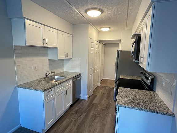 4th image of 600 Campbell Cir Unit 5