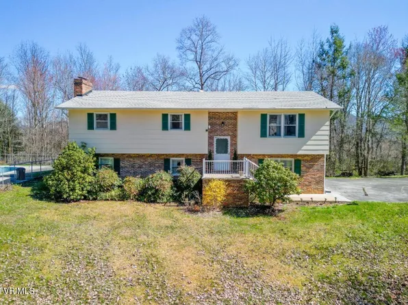 134 Independence Ln, Elizabethton, TN 37643