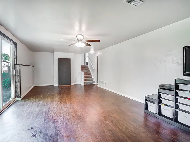 4216 Silver Oak St — Photo 21