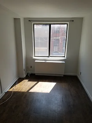 Rented by Chartwell Manhattan Realty | media 22