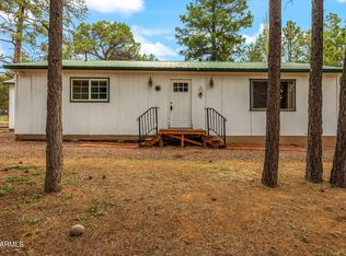 2124 Indian Trl, Overgaard, AZ 85933