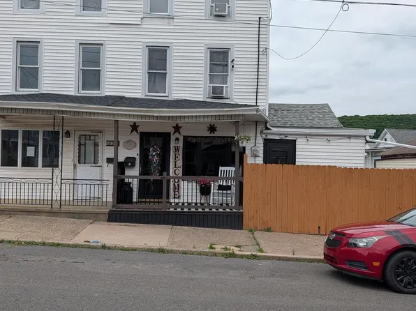 331 E 3rd St, Mount Carmel, PA 17851