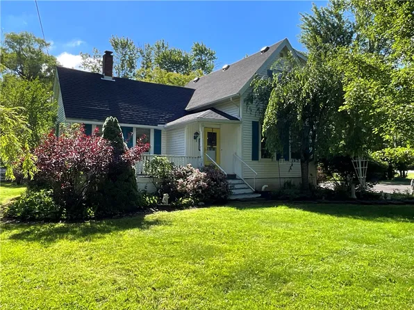 277 N Main St, Albion, NY 14411