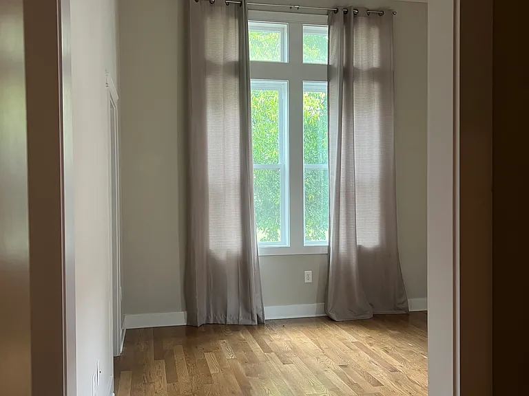 1726 Carvell Ave — Photo 15