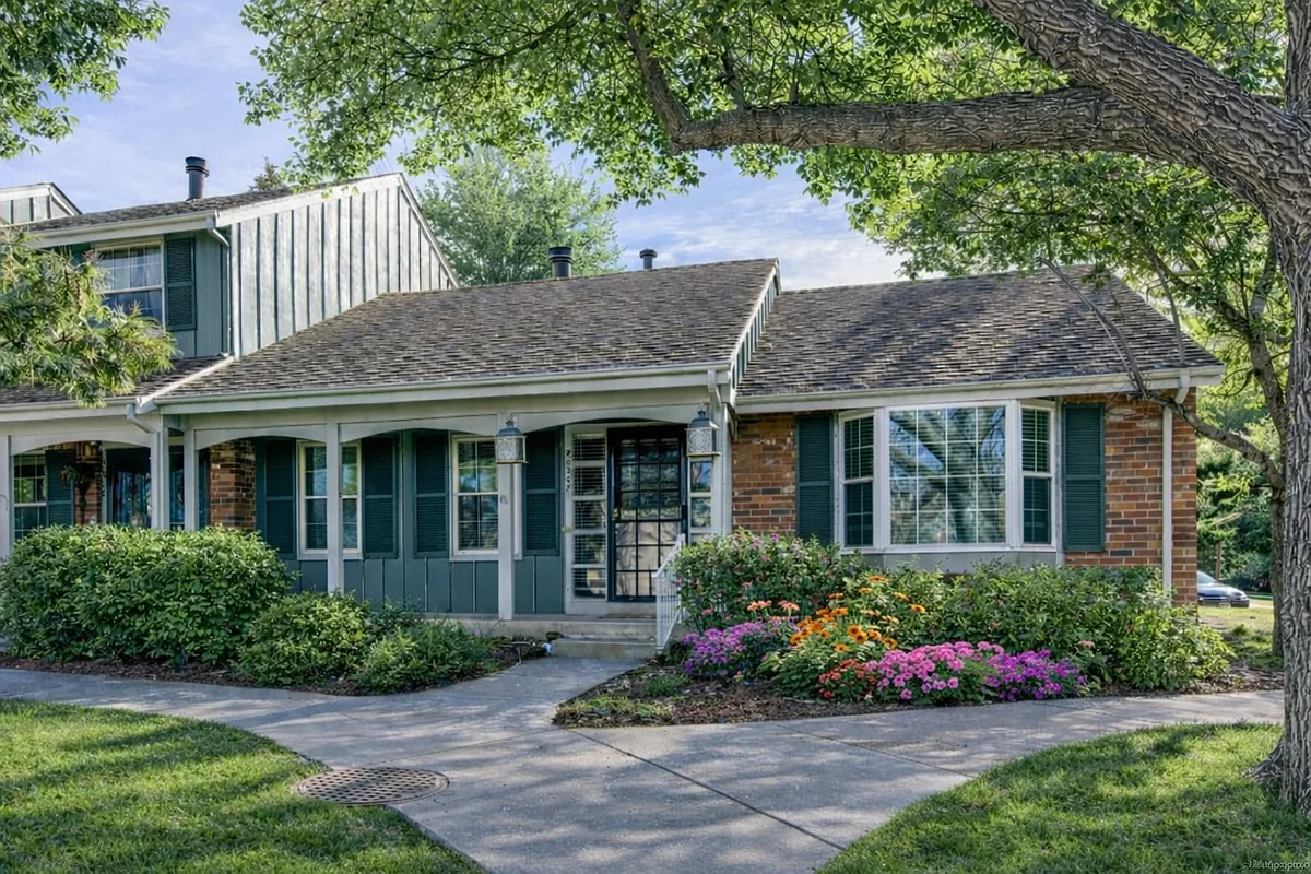 Building Photo - 9030 E Cherry Creek South Dr