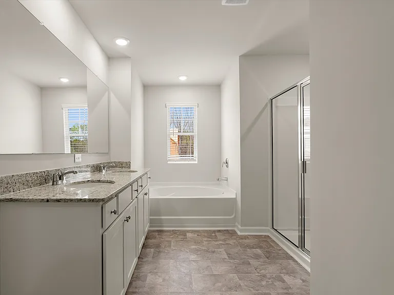 365 Belmont Dr — Photo 6