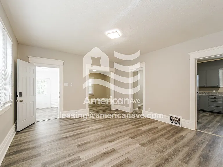 991066_002_living_room_12853151.jpg