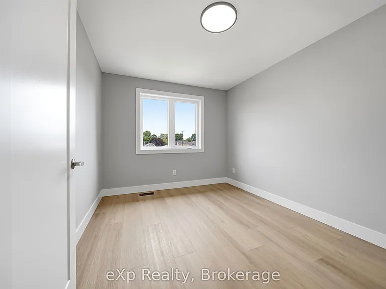 79 Maclellan Ave — Photo 17