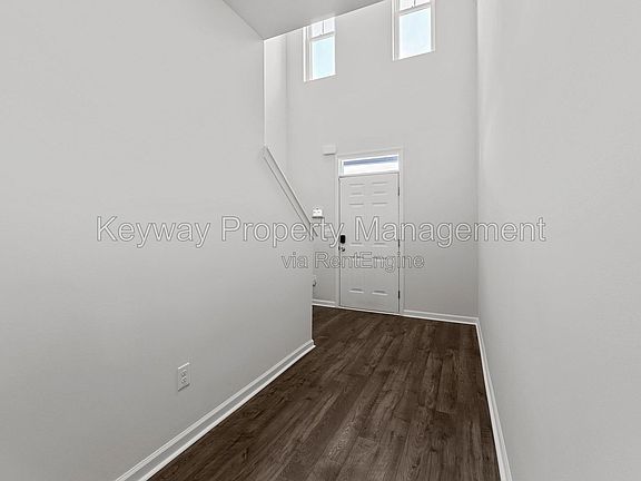 3rd image of 1413 Deer Hollow Run