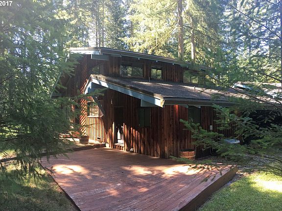 2nd image of 20312 NE 139th St