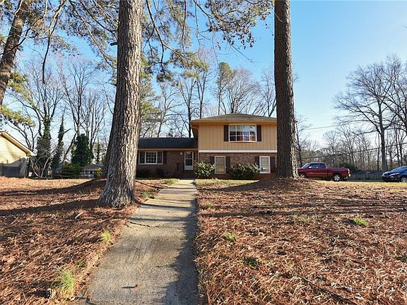 2nd image of 2262 Plantation Ct