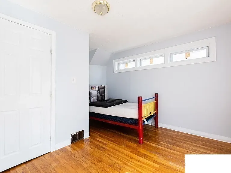 467-469 Salem St — Photo 11