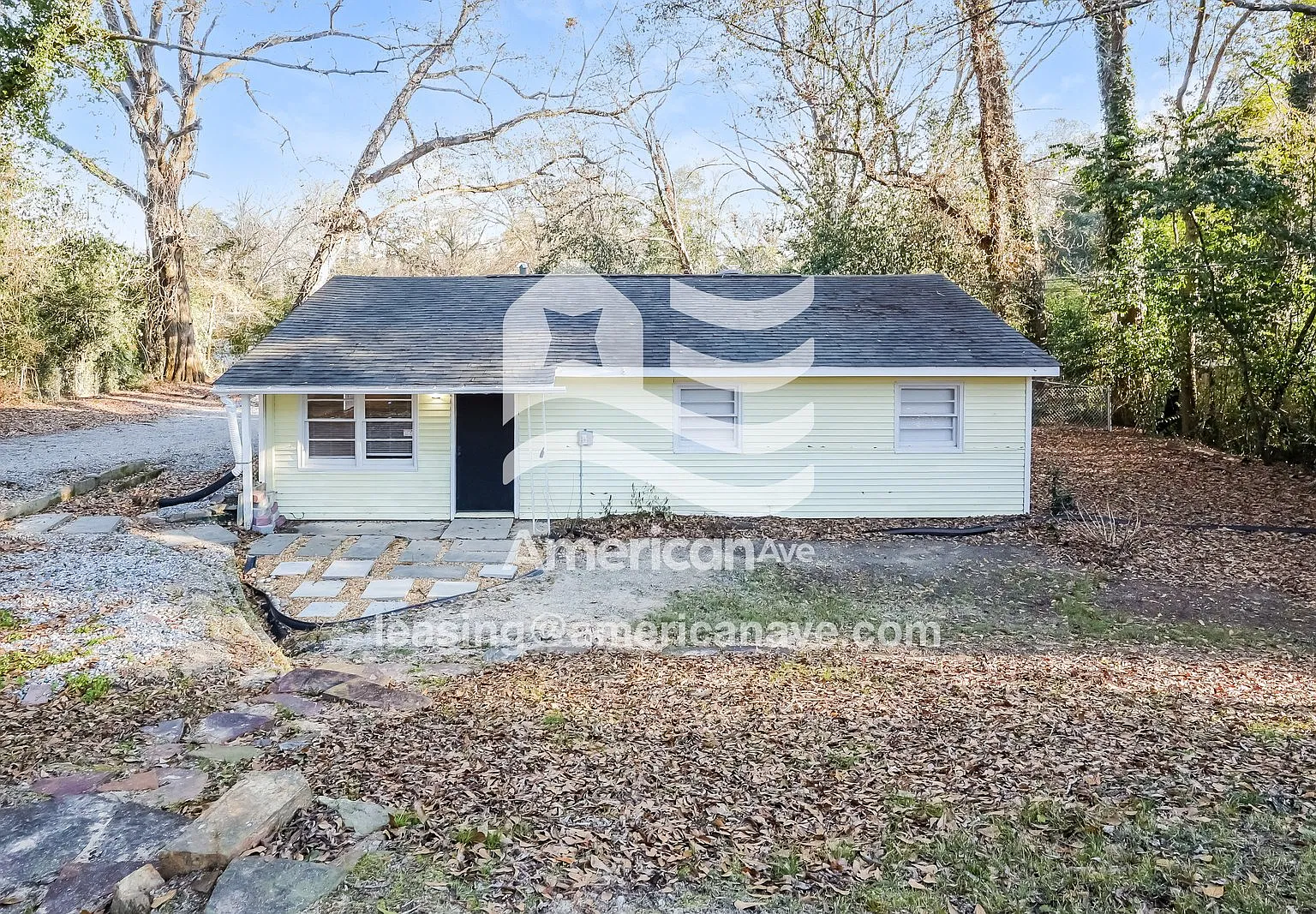 3 bed, 1.0 bath, 922 sqft, $1,150 — Photo 2