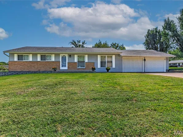 4322 Heinle Dr, Saint Louis, MO 63129