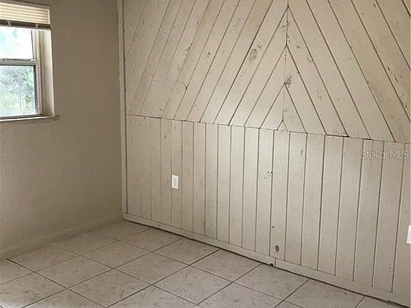 4th image of 2420 Tanglewood St APT C