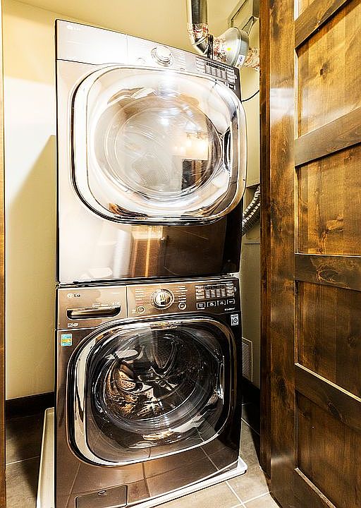 2nd image of 3793 Blackstone Dr #3F