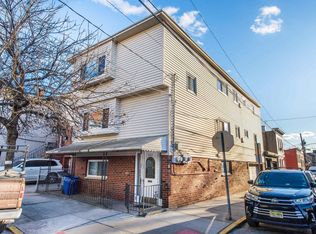 555 55th St, West New York, NJ 07093