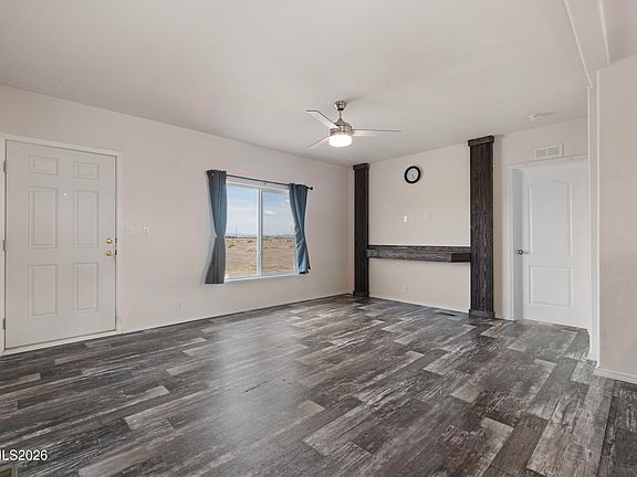 5th image of 3010 Fort Churchill Rd