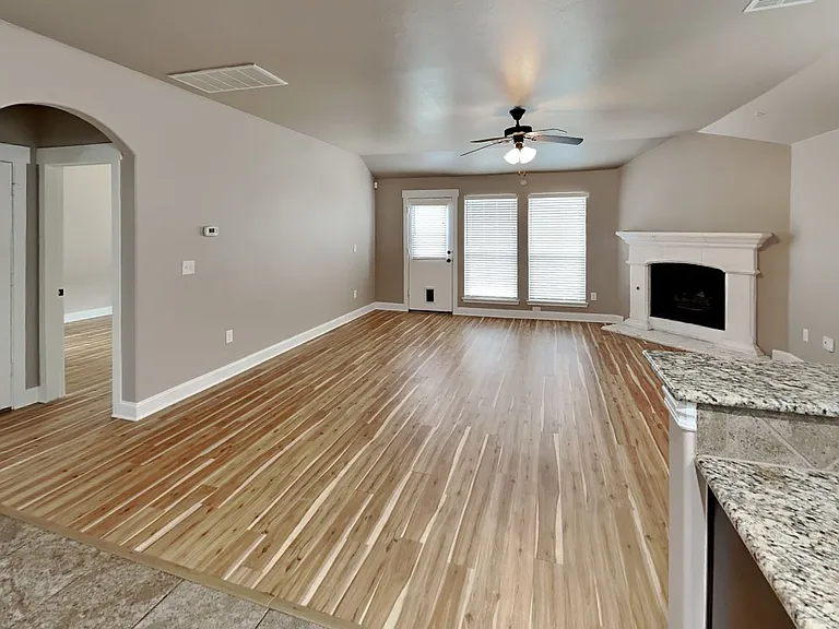 11305 NW 94th St — Photo 10