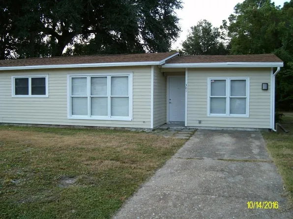301 Newcastle Dr, Fort Walton Beach, FL 32547
