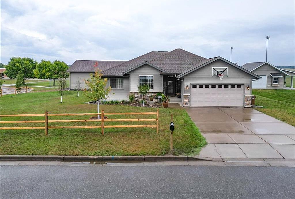 811 8th Avenue, Bloomer, WI 54724 MLS 1576916 Zillow
