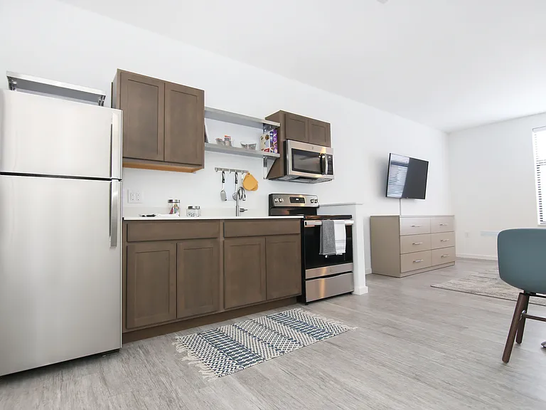 Studios180 Short/Long Term Leases — Photo 13
