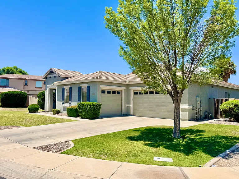 1356 E Lovebird Ct — Photo 1