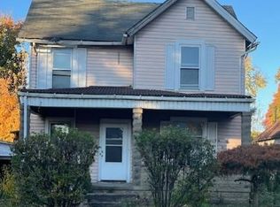 628 Locust St, Coshocton, OH 43812