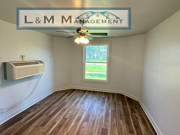 3rd image of 129 Eastside Dr