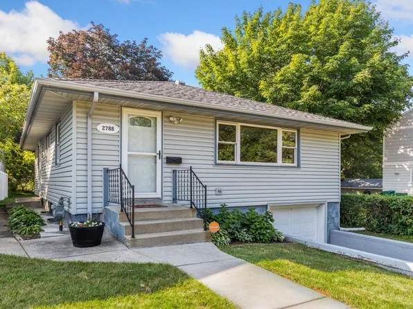 2788 McNair Dr N, Minneapolis, MN 55422