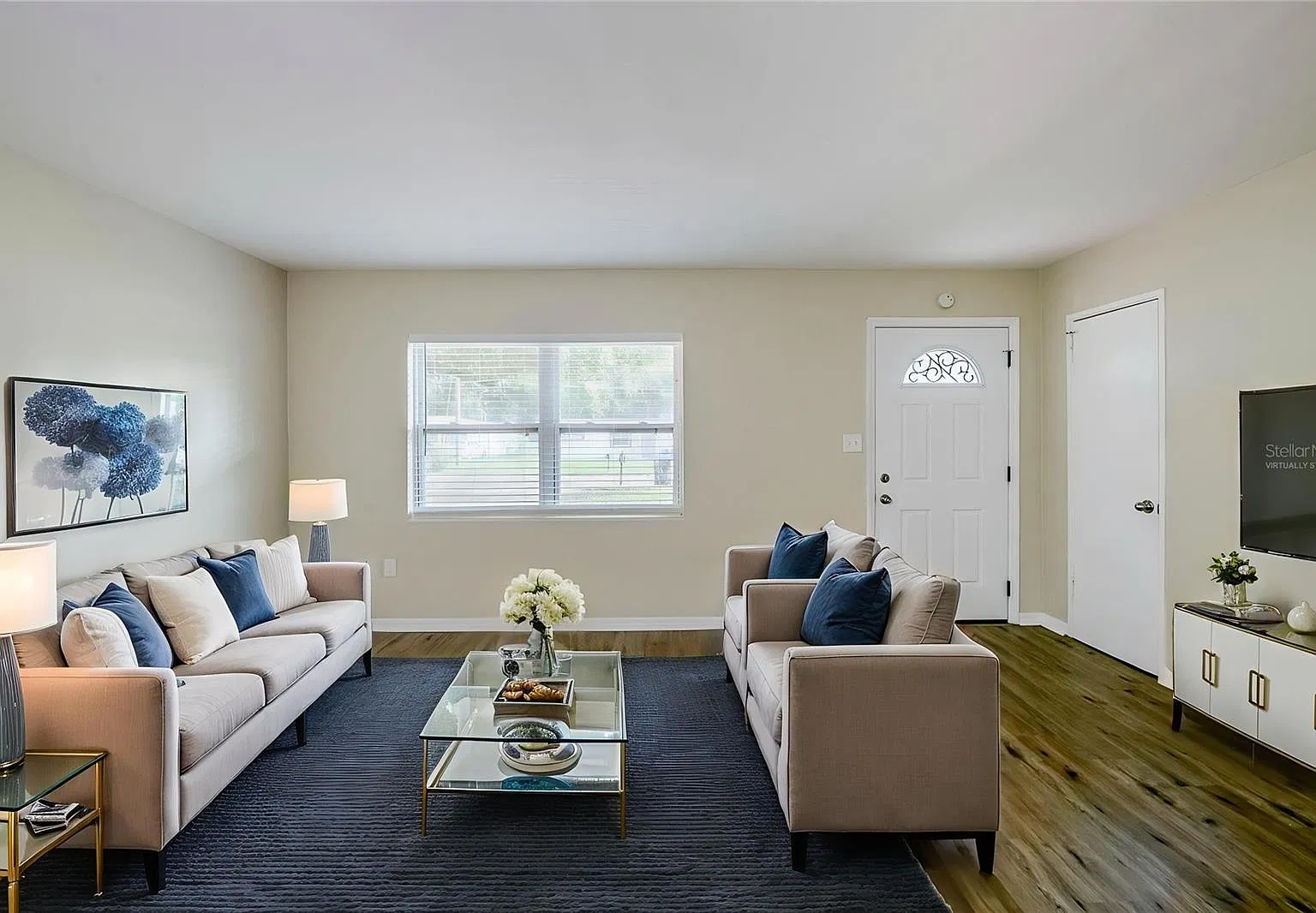 4 bed, 1300 sqft, $2,195 — Photo 2