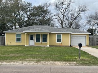 1708 Sycamore Ave, Bay City, TX 77414