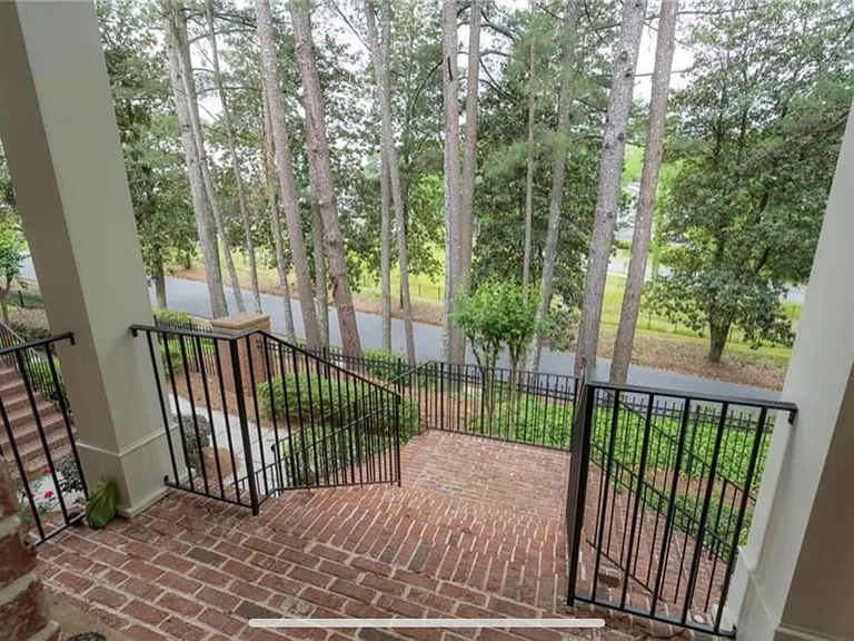 1752 Breyerton Dr — Photo 4