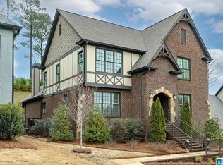 817 Southbend Ln, Vestavia Hills, AL 35216