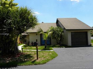 6921 SW 104th Ct, Miami, FL 33173