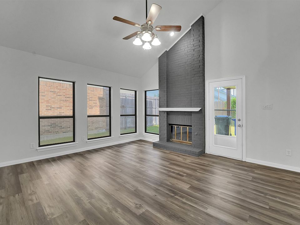 1st image of 2116 Holly Hill Ln