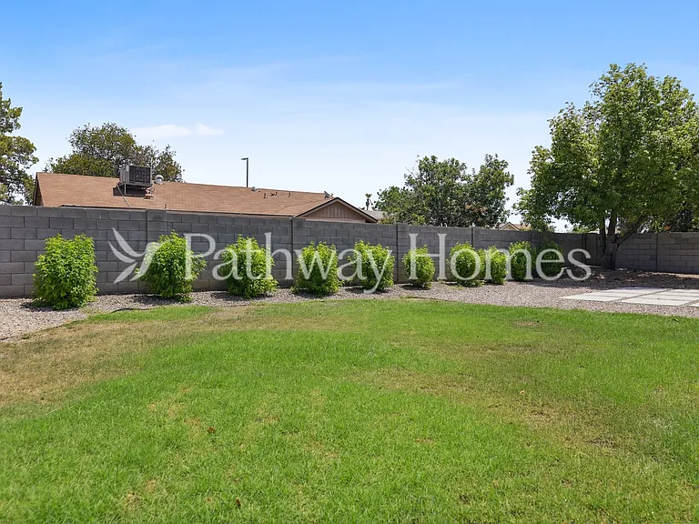 314 E Moore Ave — Photo 19