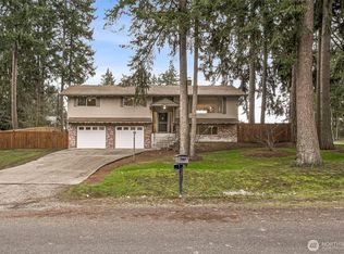 15517 99th Ave E, Puyallup, WA