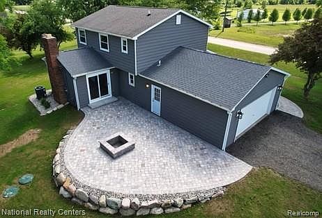 3rd image of 4109 Loves Creek Dr