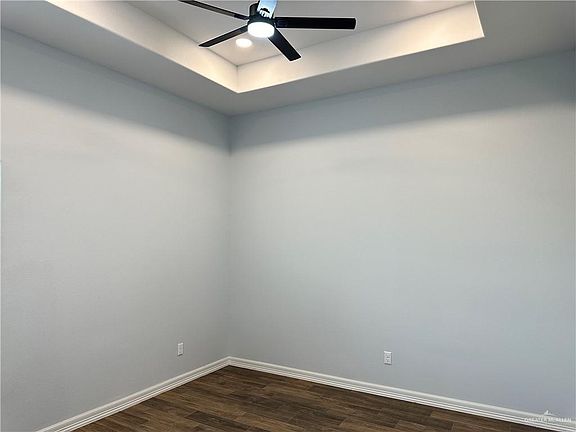 3rd image of 1016 W Solaris Ln