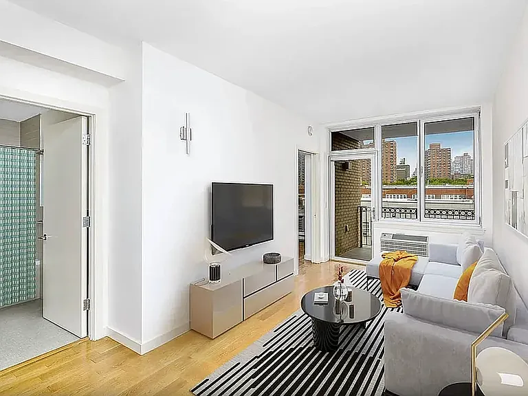 222 E 111th St #5F — Photo 1