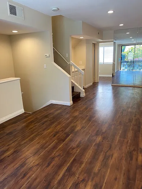 2 bed, 2.5 bath, 1350 sqft, $3,800 — Photo 3