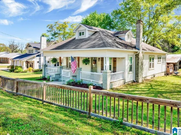 212 3rd St, Helena, AL 35080