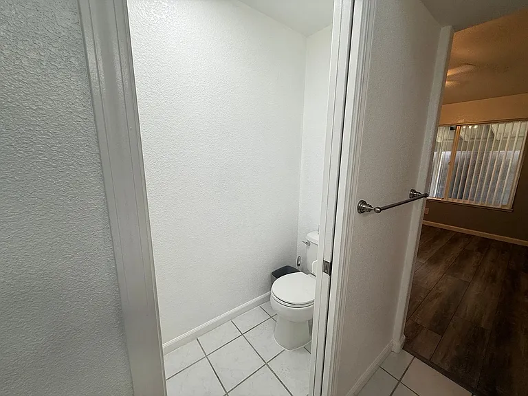 1501 Shiprock Ct — Photo 29