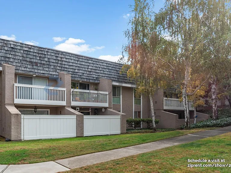 675 Sharon Park Dr #135 — Photo 1