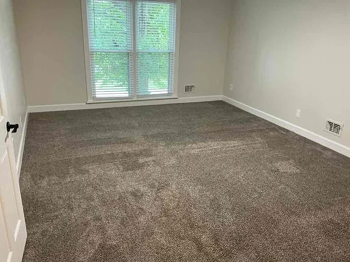 4 bed, 2.5 bath, 2340 sqft, $2,995 — Photo 3