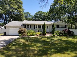 1125 Terry Rd, Ronkonkoma, NY 11779