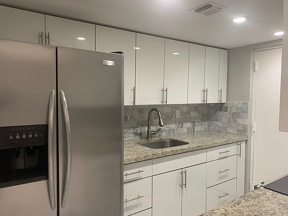 5th image of 17500 NW 68th Ave #1-D-2004