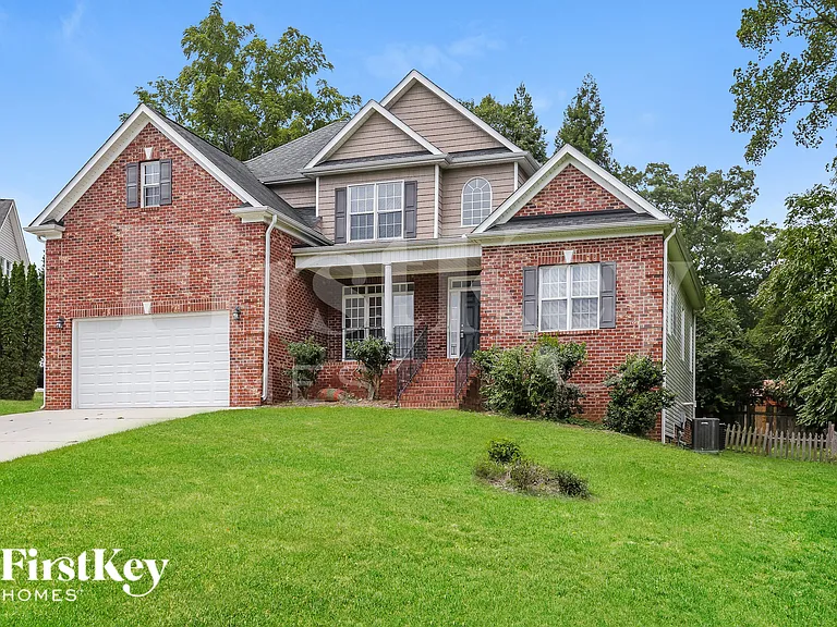 17 Orchard Grass Ct — Photo 2