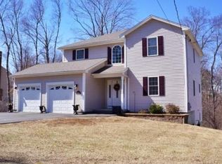 2026 Parker St, Springfield, MA 01128